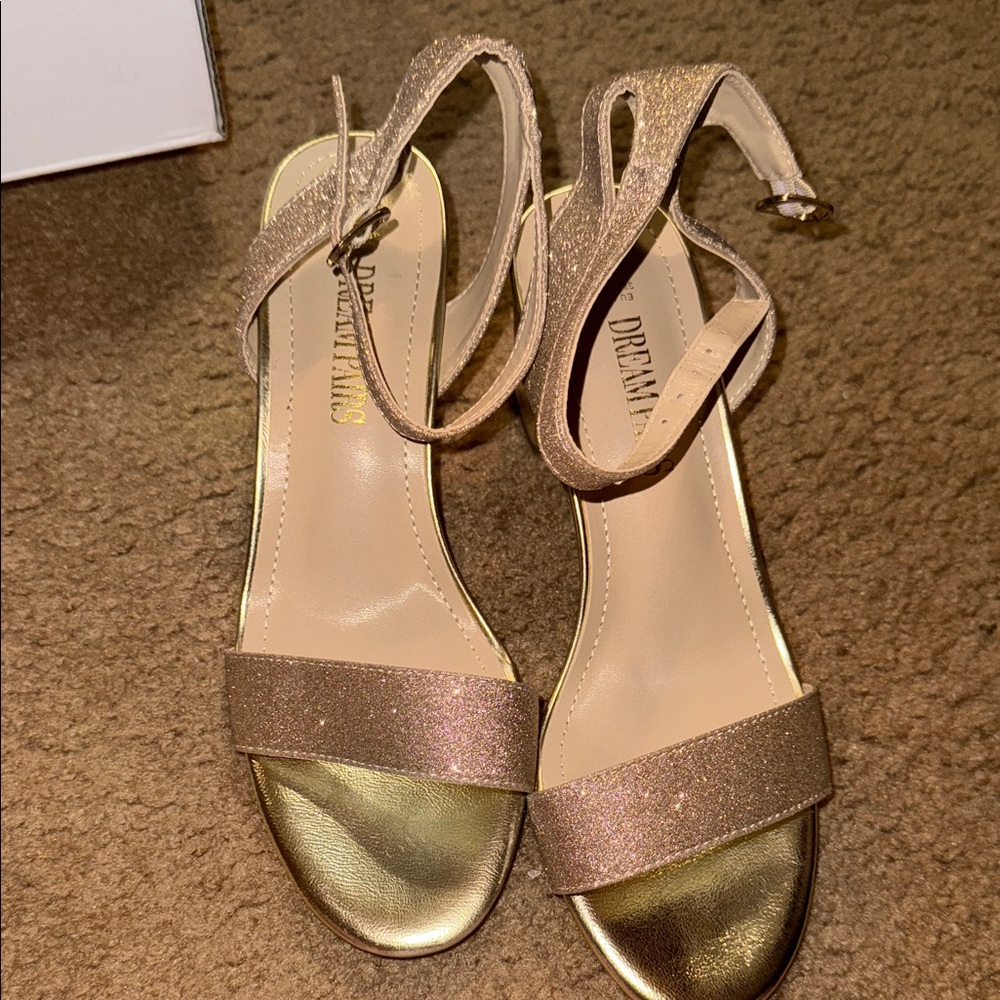 Sparkle Ankle-Strap Carnival Dream Paris Sandals in Gold New in Box Size 7.5